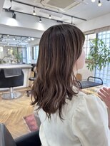 ファイブシーン アオヤマ(5SCENE AOYAMA)&nbsp;ミディアムヘアくびれヘアヨシンモリ顔周りレイヤー20代30代40代