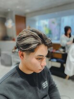 ニーイチイチ(211)&nbsp;メンズハイトーン　ハイライト　スペインカール