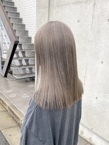 フリーラ 表参道(freera)&nbsp;外ハネボブ/グラデーションカラー/ペールベージュ[表参道駅]