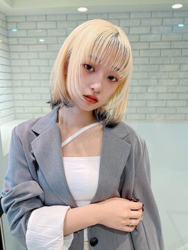 トルネード(TORNADO) 大人ミニボブ前髪あり切りっぱなしボブハイトーンK20250308