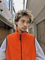 ヒュージ 表参道(huge)&nbsp;ブリーチパーマ/ニュアンスパーマ/眉毛/メンズカット