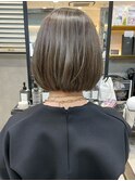 外国人風切りっぱなしボブ スモーキーベージュ M2025.5.18
