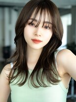 エインアンリー 明治神宮前(AIN.ANLY.)&nbsp;☆フェミニンロング大人かわいい薄めバングレイヤーカット小顔