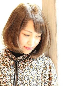 担当スタイリストと一緒に理想のヘアスタイルを創っていきましょう。あなたの“なりたい”を叶えます。