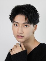 レタッチ バイ フィフス 銀座(RETOUCH by fifth)&nbsp;銀座フェザーパーマセンターパート波巻きスパイラルパーマメンズ