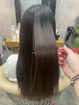 レディオ ザ イシン(LeDio the ISIN) 髪質改善/白髪染め/白髪ぼかし/縮毛正/ヘッドスパ 【星川】