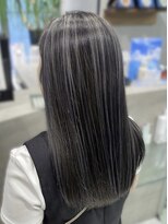 シャルムバイケンジ(Charm.by KENJE)&nbsp;デザインカラーバレイヤージュ細めハイライト白髪ぼかし東京銀座