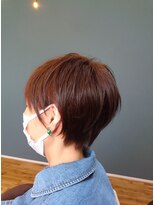 リビングルームス 茅ヶ崎(Living rooms)&nbsp;耳かけショート/ピンクレッド/ブリーチなし/明るめカラー