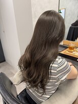 クラン 岡本(Chlan) 透明感◎オリーブブラウン 艶髪ロング