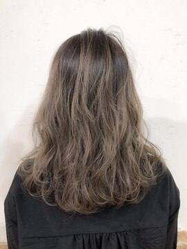 ロビー(LOBBY) 『LOBBY』 佐藤 グラデーション×アッシュグレージュ☆