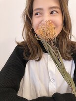 ティオル(Tioll) フェイスフレーミングベージュカラー