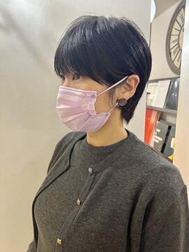 グランドライン(GRAND LINE) 幅広い年代に向いてるマッシュショート　ブルーシルバー