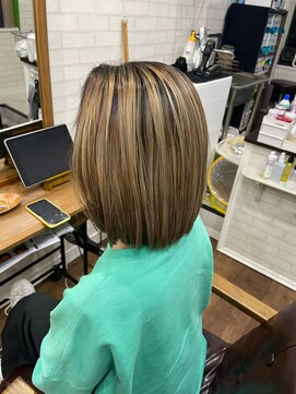 ライフ 四条畷店(Lyfe) バレイヤージュ_外ハネボブセクションカラー_218