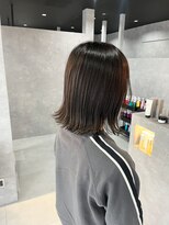 リル(LiLu) 20代にオススメ切りっぱなしボブ☆khaki beige