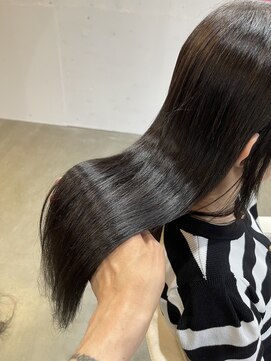 エン(En,) 透け感◎ツヤストレート