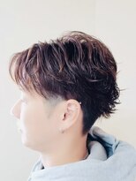 オドックスハナイ(oddx hanai)&nbsp;センター分け×ニュアンスフェザーパーマ