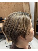 金町美容室　ハイライト+グレーカラーのボブスタイル
