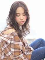 色っぽふんわりロング《山崎愉美》センターパート