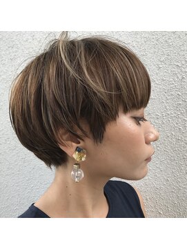 アルヴァ(ALVA) ○ニュアンスカラーで魅せるお洒落マッシュヘア○ (那覇 新都心)