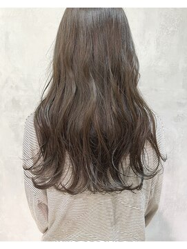 キチ(kichi.) [kichi.] セミロング×くすみグレージュ