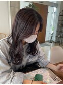 暖色系暗髪ピンクブラウン 韓国風センターパートゆるふわ