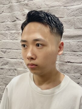 グレイスフル バーバープラチナム 六本木店(Graceful Barber platinum) メンズショート/フェード/短髪/アップバング/黒髪/刈り上げ