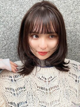 ホスタ 大阪梅田店(fosta) ベージュインナーカラーショートボブレイヤーミディアム前髪