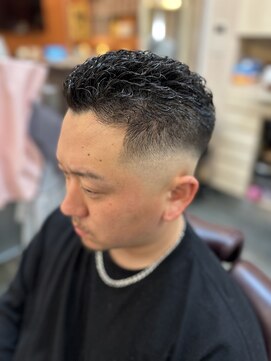 銀座マツナガ 浅草店 アイロンパーマ／ショート/スキンフェード/短髪ビジネス２０代