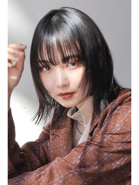 シスタ(SISTA) ボブウルフヘアぱっつん前髪/ブルーブラック【自由が丘】