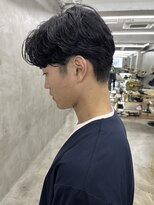 ヤイエ 青山店(yiye)&nbsp;センターパートツーブロックマッシュウルフカルマパーマ波巻き