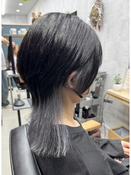 ウーパー(UPA) 中性ウルフ×インナーホワイトシルバー