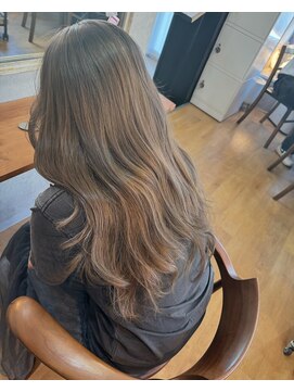 ブルーアンドカンパニー(BLUE&Co.) ミルクティーカラー