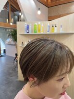 エムスリー ソリス(EMU THREE SOLIS)&nbsp;マッシュショート×ハイライトカラー