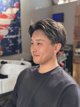 サンアンドマーリィズバーバー 駅前店(SON&MARLEY'S BAR BER) センターパート/本厚木/スタイル