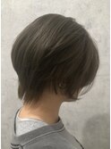 オリーブベージュ