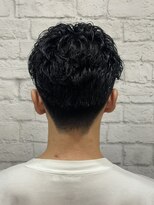 グレイスフル バーバープラチナム 六本木店(Graceful Barber platinum)&nbsp;ツーブロックパーマセンターパート