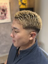 メグロバーバーショップロッポンギ 目黒六(MEGURO BARBER SHOP 6PPONGI) 王道73パートスタイル/スキンフェード