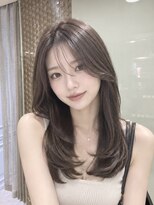 オアシスアヴェダ ザ・ペニンシュラ東京(OASIS AVEDA)&nbsp;大人ロングレイヤー・長め前髪・グレージュ・銀座日比谷20代