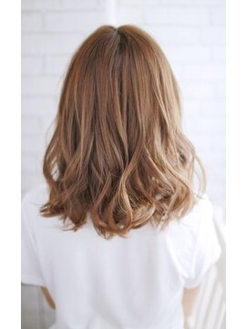 シュシュット(chouchoute) 美髪黒髪着物イルミナカラーヘルシーレイヤーデジタルパーマ/052