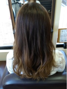 ラ テール バイ パーム ドゥ クープ(La Terre by perm de coupe) グレージュグラーデーションカラー