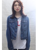 トプカピ(TOPCAPI) センターパートで作る女性らしさを秘めたロブ