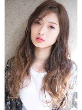 クシュ 所沢東口店(kusyu...) ホワイトグレージュ××胸上フェミニンロング×大人ガーリー所沢