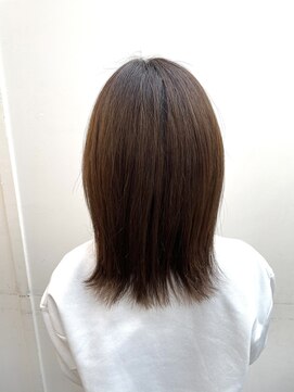 イヴァン アンド リズ 奈良店(IVAn ＆ LIZ) 外ハネストレート