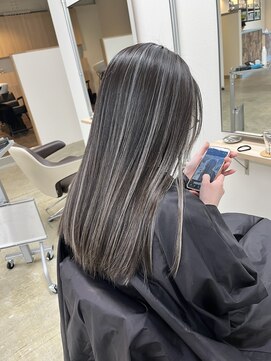 ファンド 千葉(fand) ハイライトカラー/ホワイトグレーブリーチバレイヤージュ