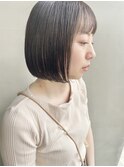 30代40代脱白髪染めカーキベージュストレート切りっぱなしボブ