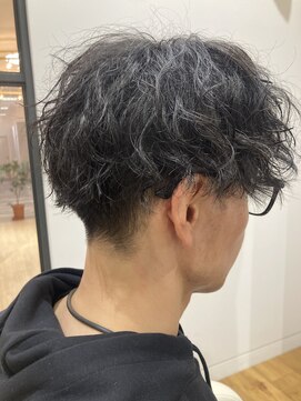 ヘアーズ ゼノン ルクアイーレ店(HAIR'S ZENON) 前下がりセンターパート×ツイストスパイラルパーマ