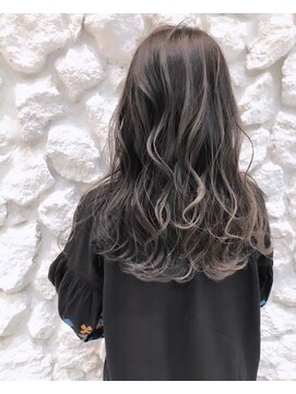 ルア モアナ バイ ヘッドライト 小田原2号店(Lua Moana by HEADLIGHT) #バレイヤージュ#グレージュ#ハイライト