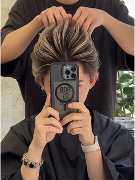 ヌエン 渋谷(NU/EN) メンズシャドールーツ