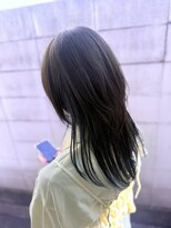 ヘアメイクアン(Hair Make Une) 【春っぽ透明感が叶う♪オリーブグレー×ウルフカット】