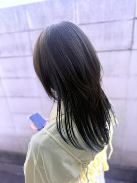 ヘアメイクアン(Hair Make Une) 【春っぽ透明感が叶う♪オリーブグレー×ウルフカット】